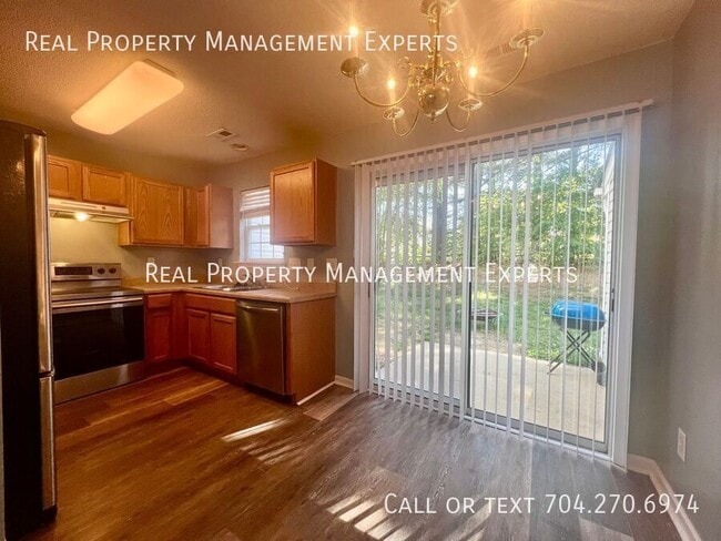 Photo - 12438 Hennigan Pl Ln