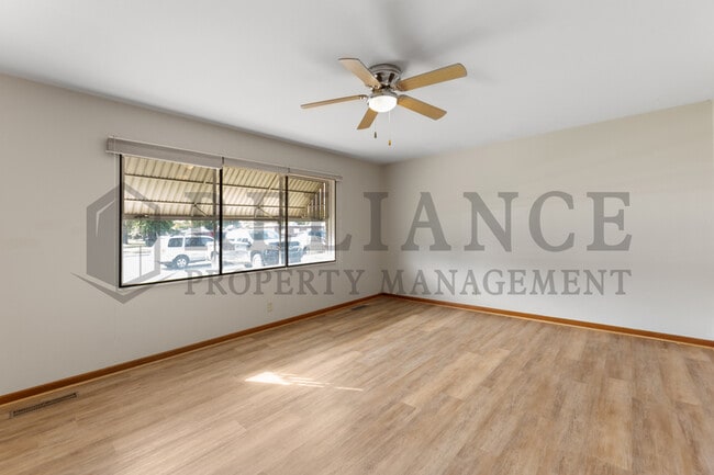 Photo - 2532 N Amidon Ave