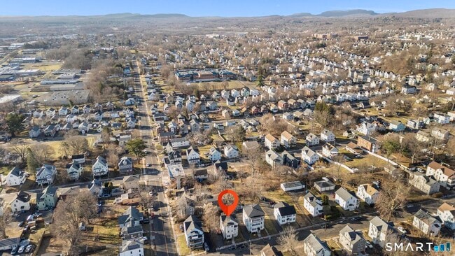 Photo - 105 Rhodes St