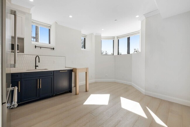 Photo - 1430 Columbia Rd Unit 1