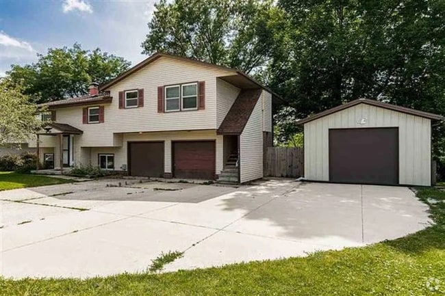 Building Photo - 1429 Valley View Dr Rental