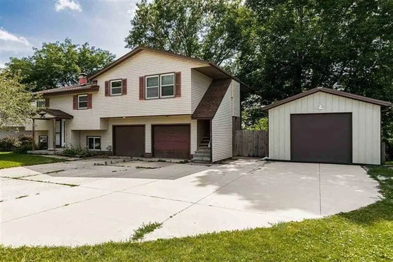 Photo - 1429 Valley View Dr House
