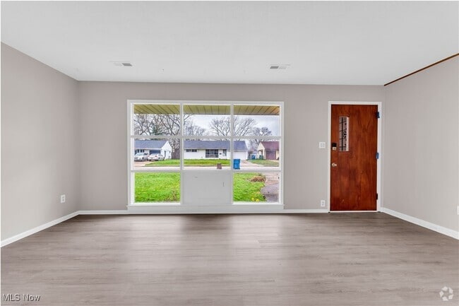 Building Photo - 6531 Kenbridge Rd Rental