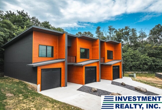 Building Photo - M182-MF3 Unit C Rental