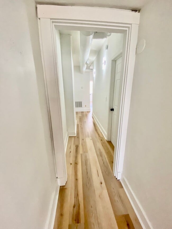 Photo - 6 Bed/2 Bath w/Ample Parking Mins. from UC...