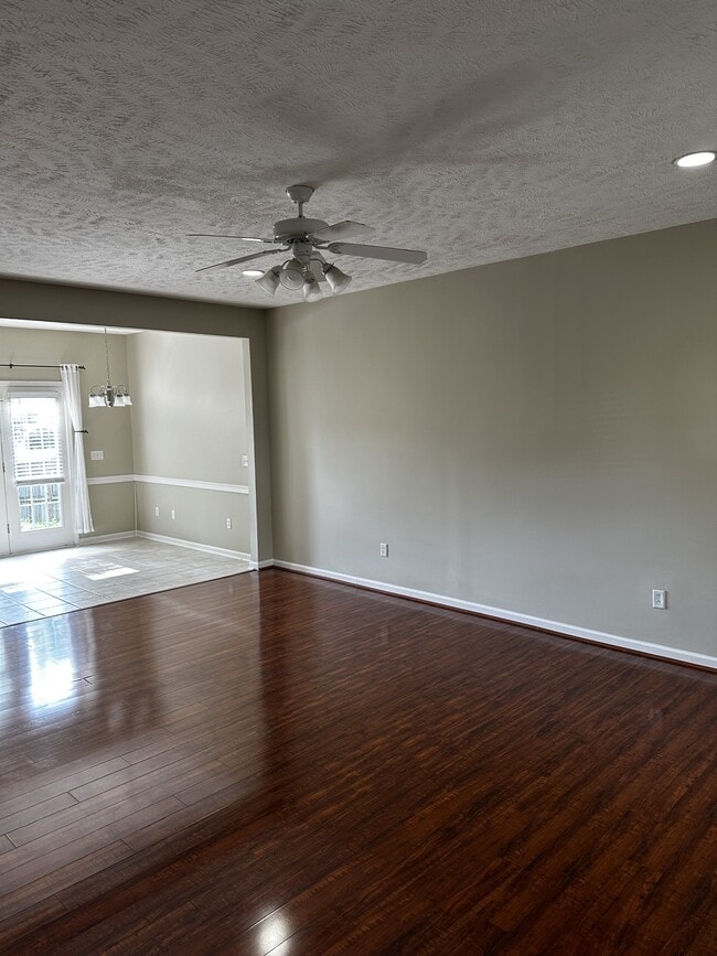 Photo - 2480 Oak Hill Dr