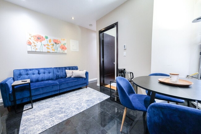 Building Photo - 5 W 101st St