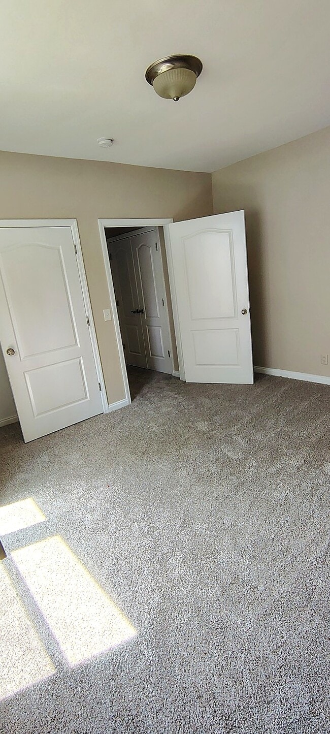 Photo - 807 Stockell St