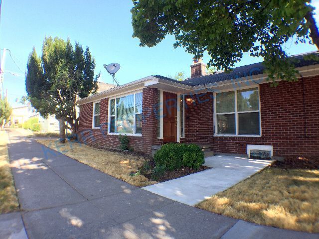 Building Photo - 3141 NE Alberta St Rental
