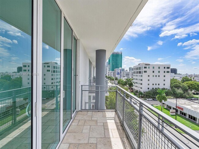 Photo - 350 NE 24th St Unit 613