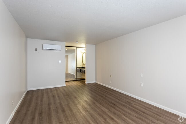 Studio - 274 SF