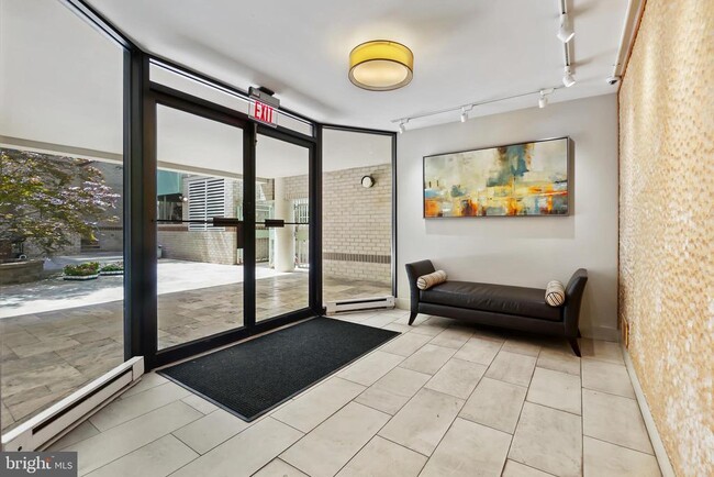 Building Photo - 2141 Wisconsin Ave NW Unit 103