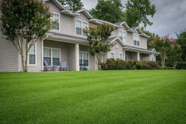 Building Photo - 2710 NW 104th Ct