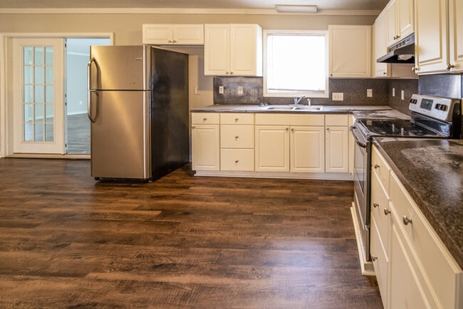 Photo - 3 Dogwood Cir