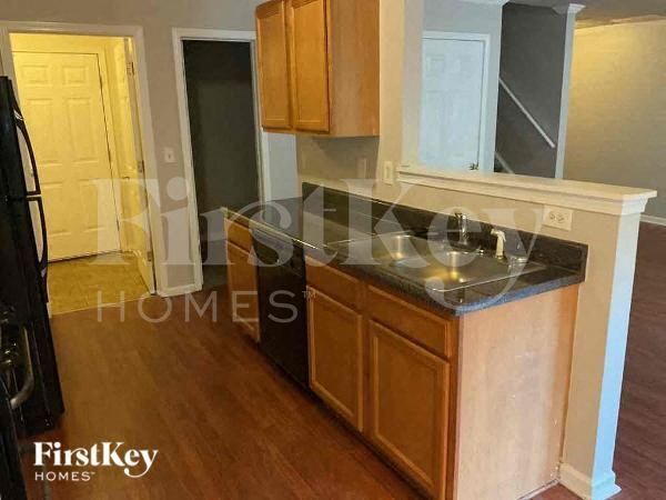 Photo - 736 Shadow Lake Dr