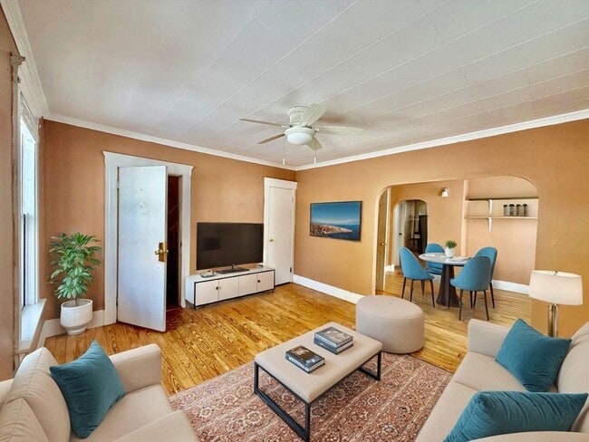 Photo - 12 Wentworth St Unit 2