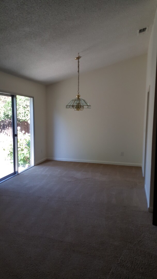South Natomas One Story Great Location 4 b... Rental House Rental in