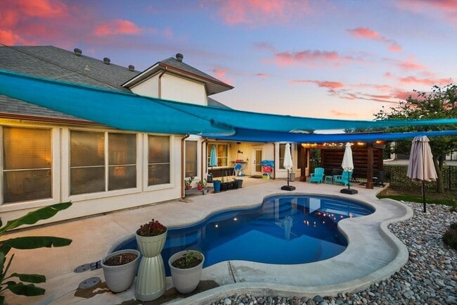 Photo - 10701 Los Rios Dr