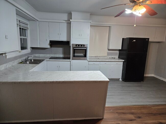 Photo - 306-311 11th Ave NW