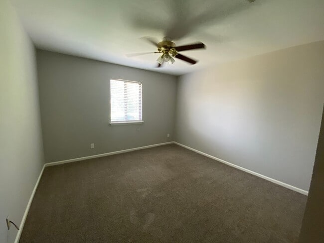 Photo - 509 Heritage Pl