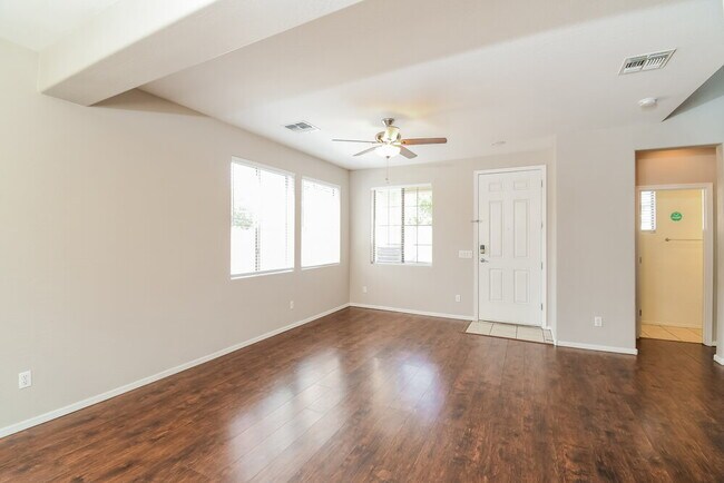 Photo - 865 E Stottler Dr