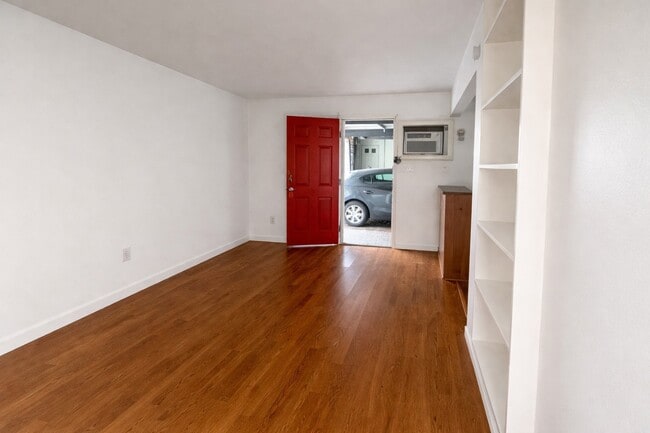 Photo - 425 Hawthorne St Unit 01