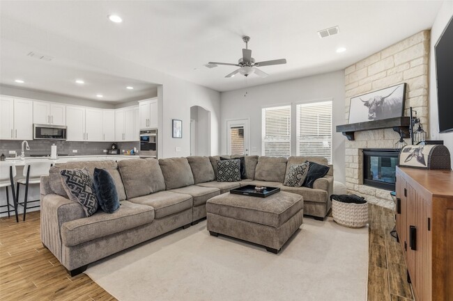 Photo - 1934 Peace Pl