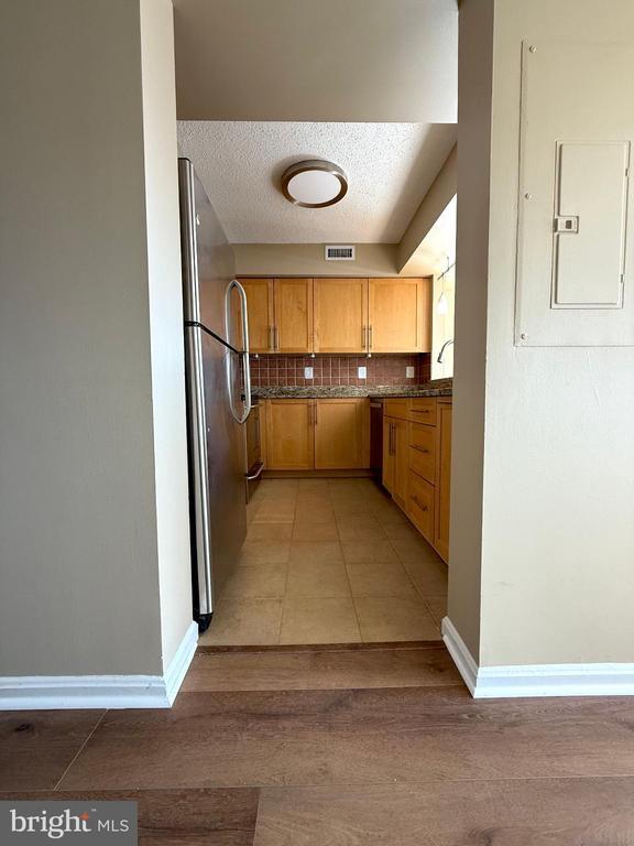 Photo - 10101 Grosvenor Pl Unidad 2005