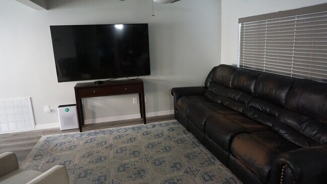 Photo - 5210 43rd Terrace N