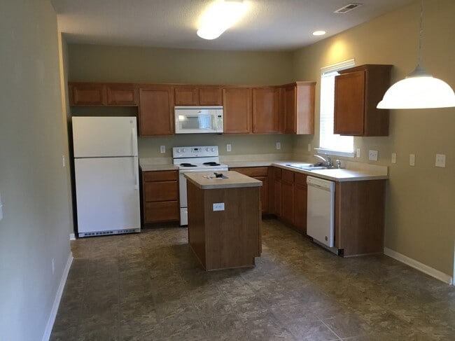 Photo - 6004 Glen Way Dr