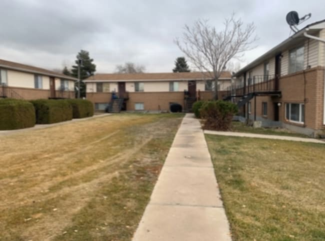 Building Photo - Binning Spring Unit 4