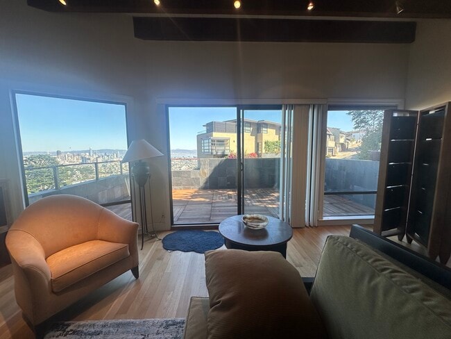 Photo - 304 Twin Peaks Blvd