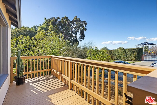 Photo - 10712 Clarkson Rd