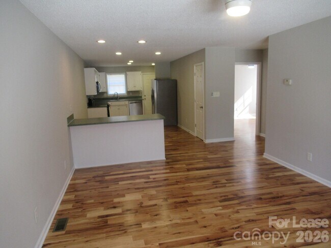 Photo - 820 Horseshoe Lake Rd