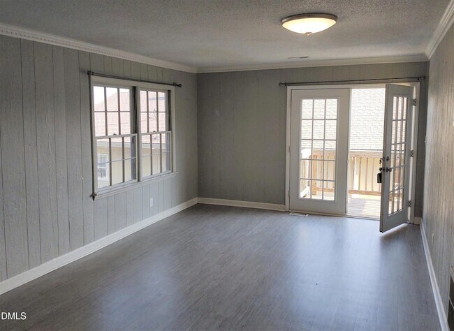 Photo - 15 N Fisher St Unidad B