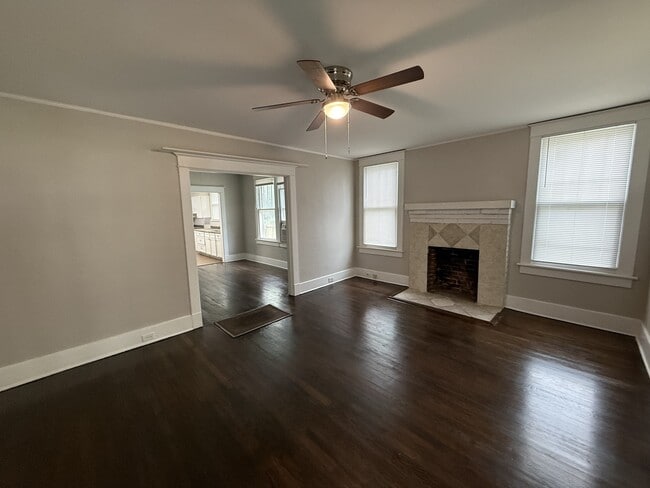 Photo - 3528 Bowen Ave