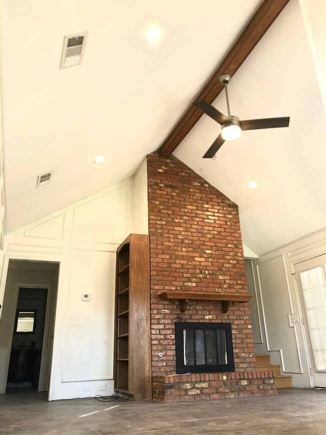 Photo - 2013 San Miguel Dr