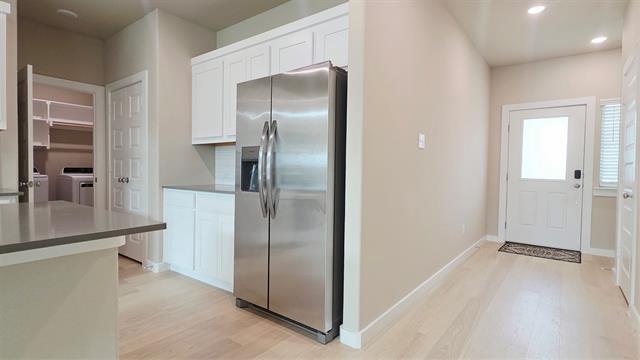 Photo - 913 London Town Ln