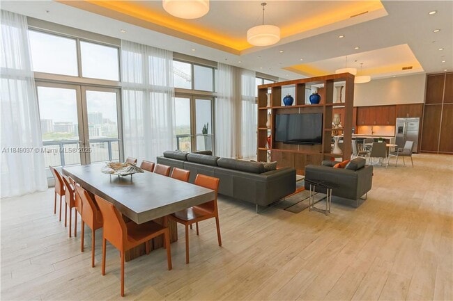 Photo - 117 SW 10th St Unidad 2101