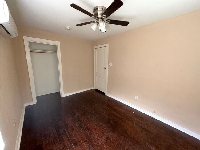 Photo - 7018 Avenue F Unidad 3