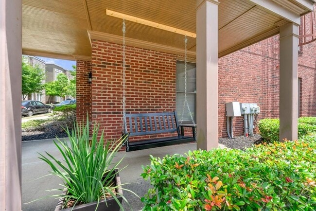 Photo - 750 Liberty Commons Dr NW