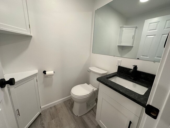 Photo - 1527 Santiam Hwy SE Unit Santiam 1527 #2