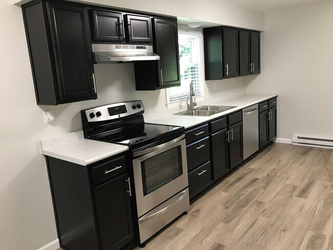 Building Photo - 874 A Pleasant Ridge Rd Unit 874 A