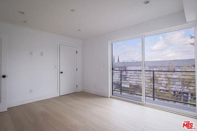 Photo - 11810 Gilmore St