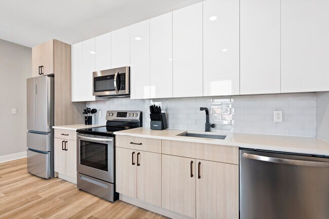 325 N 40th St