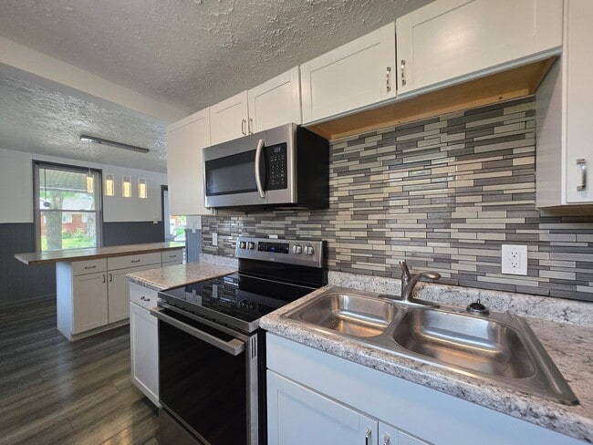 Photo - 2832 Rushland Dr