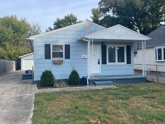 Building Photo - Now Renting in Springfield: 3 Bed and 1 Ba... Rental