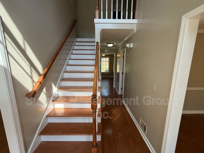 Photo - 1611 Ellington Rd SE