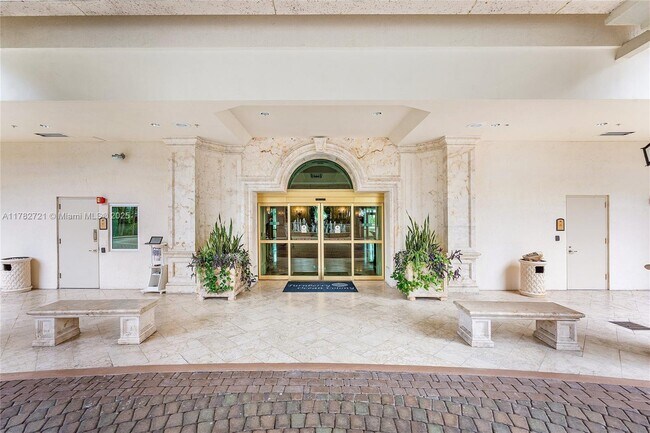 Building Photo - 16047 Collins Ave Unit 3002