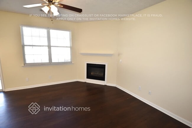 Photo - 202 W Oaks Pl